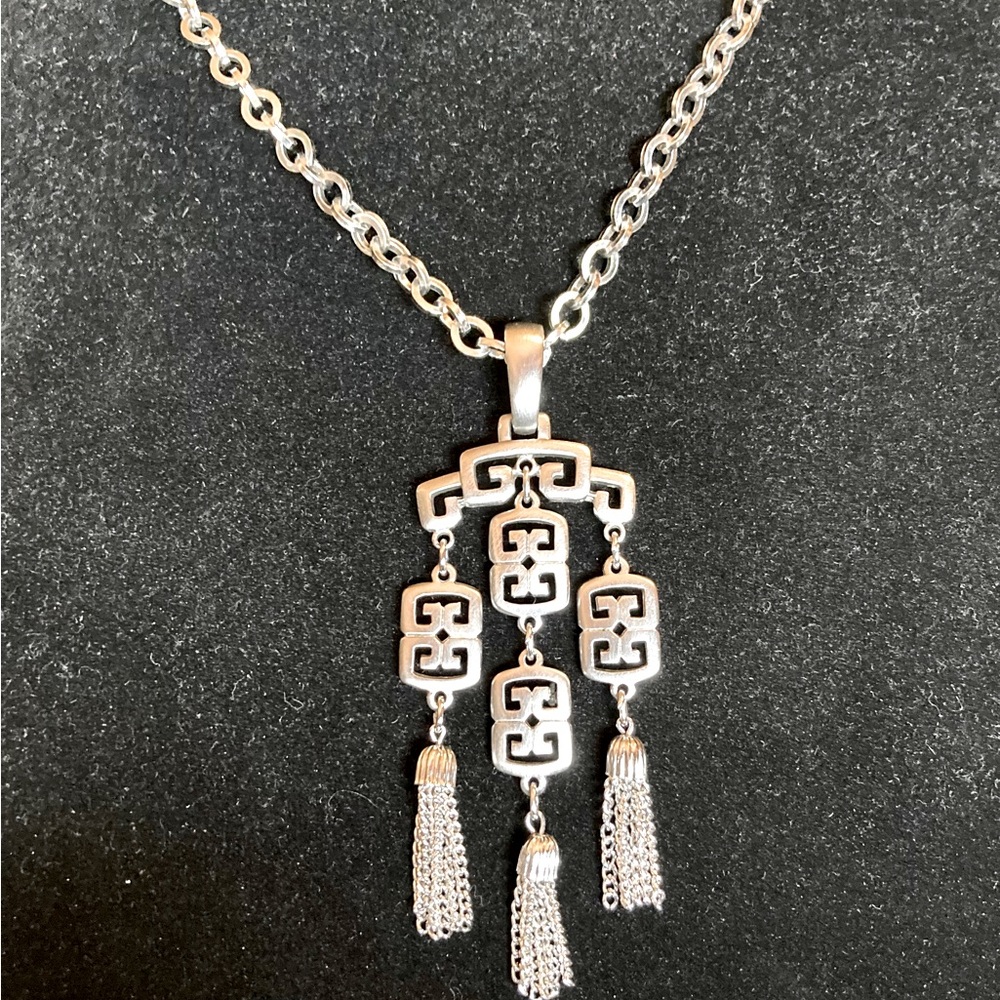 Rare Crown Trifari Asian style statement necklace in impeccable condition.